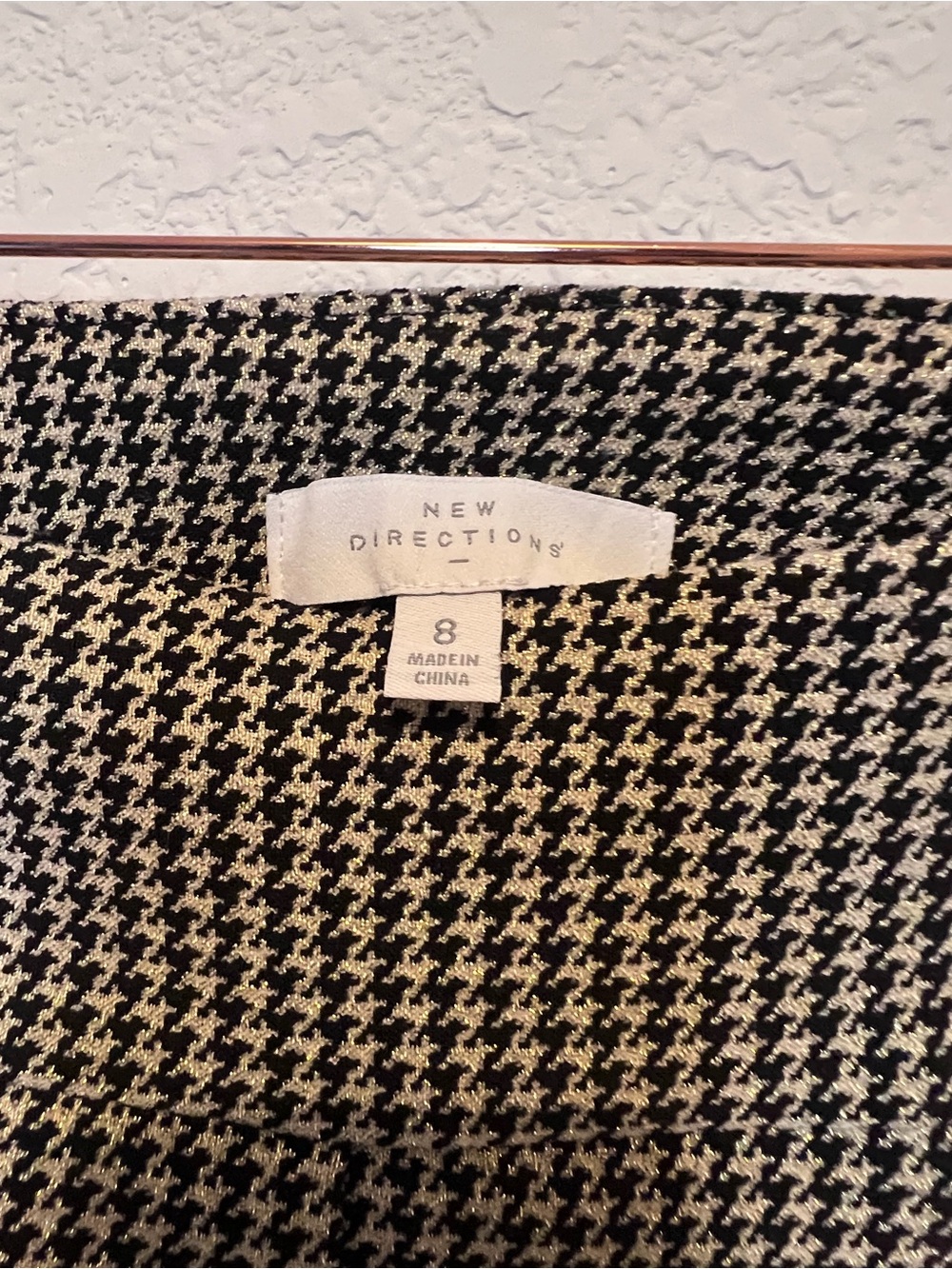 New Directions Black and Cream Houndstooth Skinny Pants